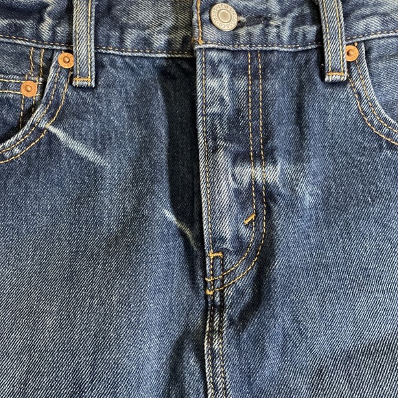 Levi's Blue Denim Mini Skirt Raw Hem Women's Size Small 28" Waist NNT Classic - Picture 2 of 11